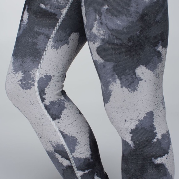 Lululemon Wunder Under Pant 4 - Picture 6 of 12